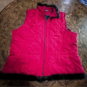 Liz Claiborne Faux Fur Trimmed Out Zip Front Red Vest 1X EUC